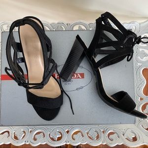 SOLD ❌ Black WildDiva Block Heel